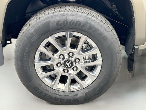New 2025 Toyota Tacoma Limited AWD/4WD image 9
