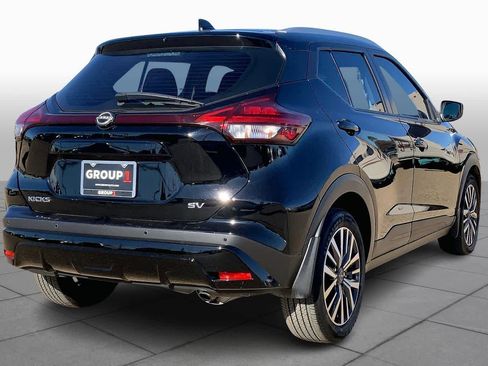 Used 2024 Nissan Kicks SV image 12
