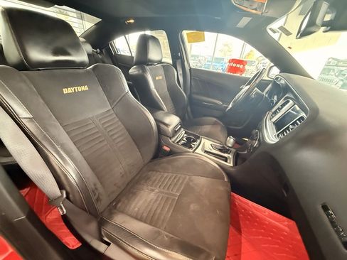 Used 2018 Dodge Charger R/T image 23