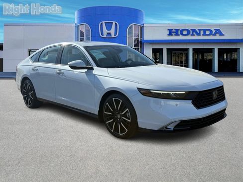Certified 2024 Honda Accord Touring image 11