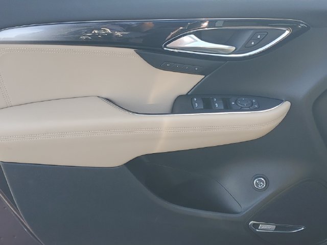 Certified 2025 Buick Envision Preferred AWD/4WD image 16