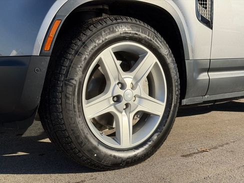 Used 2021 Land Rover Defender 110 SE image 28