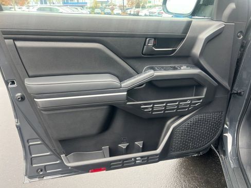 New 2025 Toyota Tacoma SR5 image 9