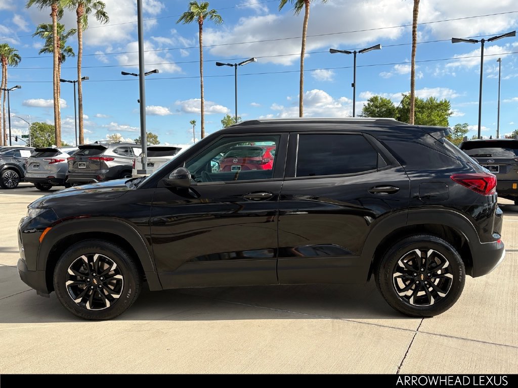 Used 2021 Chevrolet TrailBlazer LT w/ Convenience Package FWD image 3