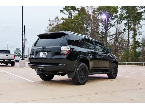 Used 2024 Toyota 4Runner SR5 image 3