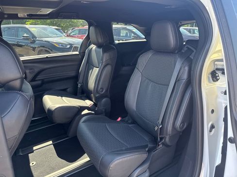 New 2026 Toyota Sienna Limited AWD/4WD image 34