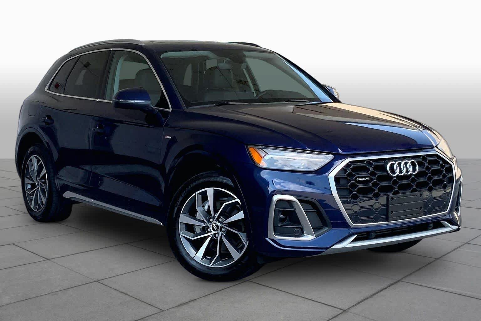 Used 2022 Audi Q5 2.0T Premium w/ Convenience Package AWD/4WD image 3