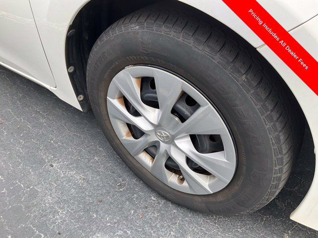 Used 2017 Toyota Corolla L FWD image 2