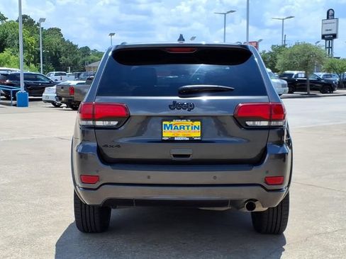 Used 2021 Jeep Grand Cherokee Laredo X AWD/4WD image 6