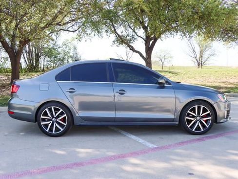 Used 2014 Volkswagen Jetta GLI Autobahn image 8