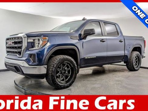 Used 2020 GMC Sierra 1500 2WD Crew Cab w/ Sierra Value Package image 1