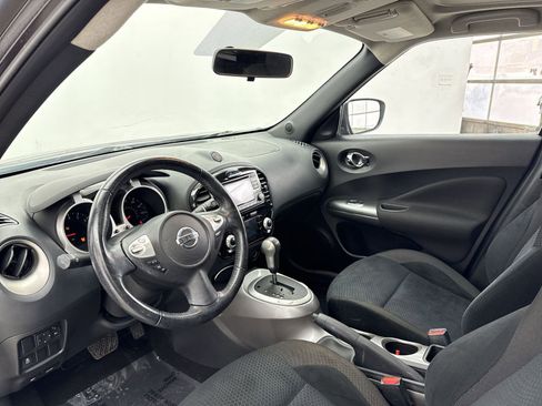 Used 2016 Nissan Juke SV image 12