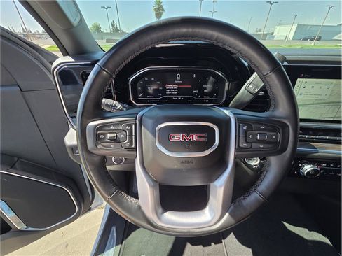 Used 2025 GMC Sierra 1500 SLT RWD image 16