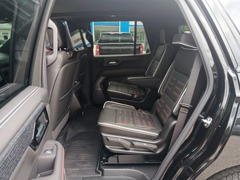 New 2026 GMC Yukon AT4 Ultimate w/ LPO, Floor Liner Package AWD/4WD image 7