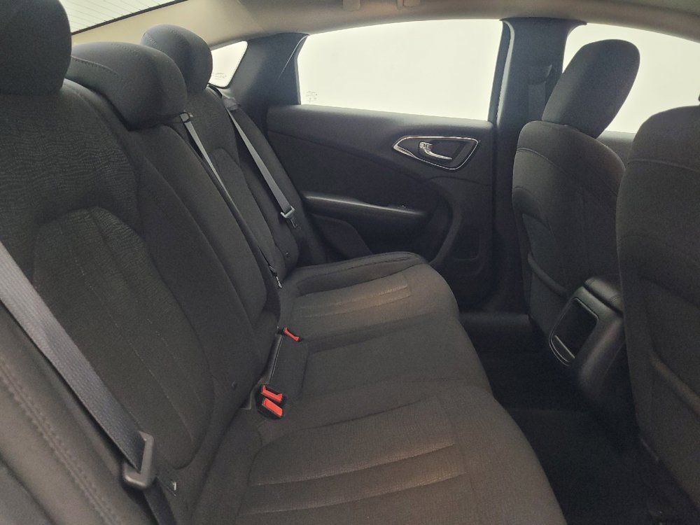 Used 2016 Chrysler 200 Limited w/ Anniversary Edition FWD image 19