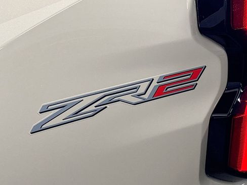 Used 2023 Chevrolet Colorado ZR2 w/ ZR2 Convenience Package III image 25