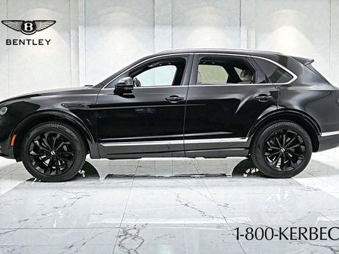 Used 2025 Bentley Bentayga image 3