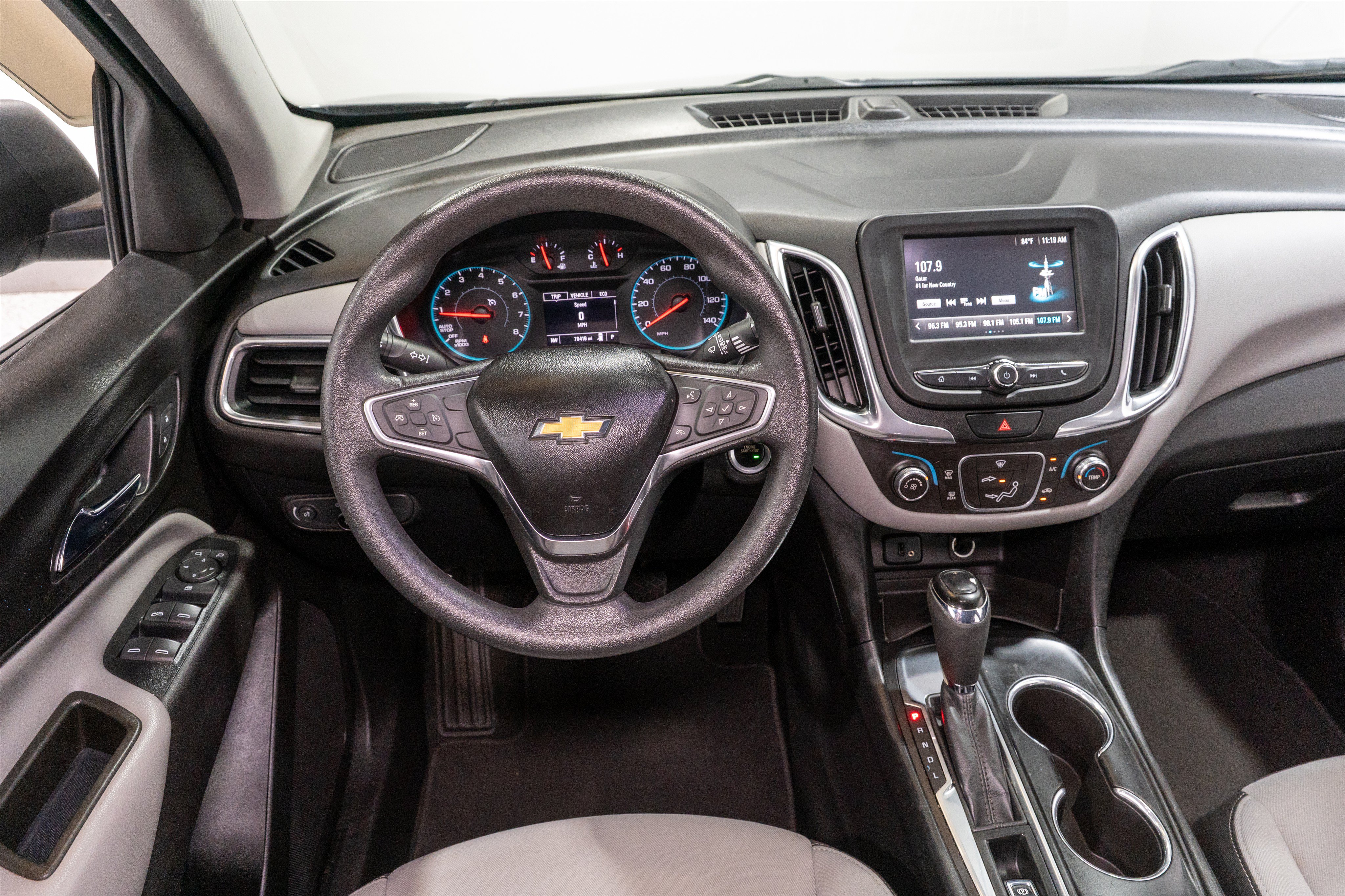 Used 2018 Chevrolet Equinox LS FWD image 11