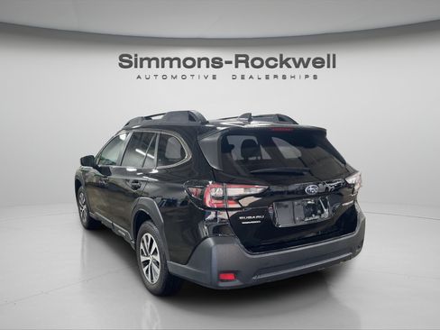 Used 2023 Subaru Outback Premium AWD/4WD image 3