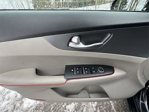 Used 2021 Kia Forte LXS image 16