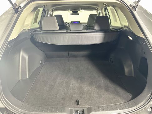 Used 2025 Toyota RAV4 XLE FWD image 27