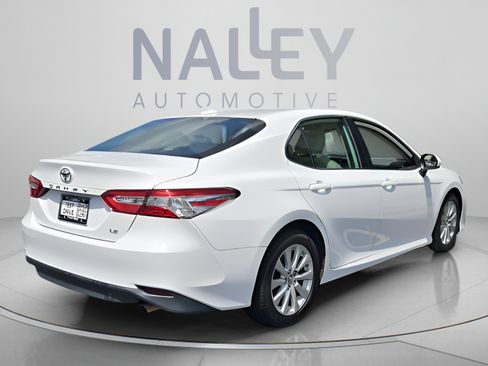 Used 2019 Toyota Camry LE FWD image 5