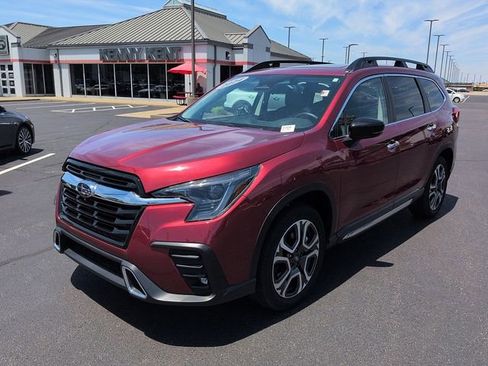 Used 2024 Subaru Ascent Touring AWD/4WD image 3