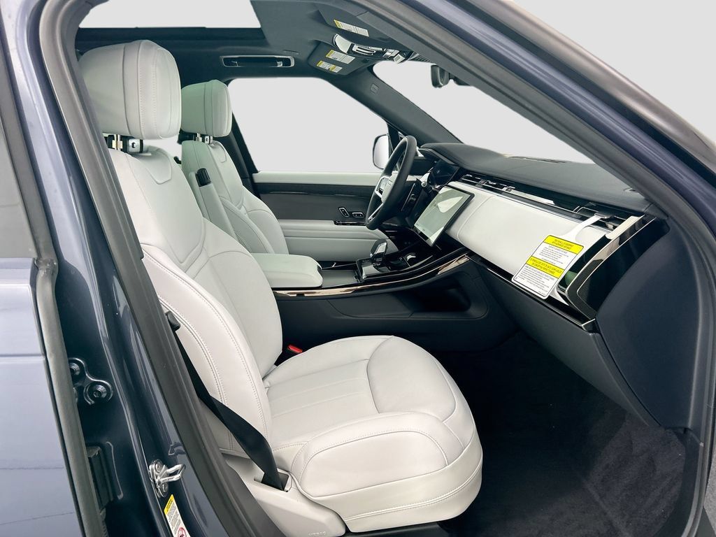 New 2026 Land Rover Range Rover Sport SE AWD/4WD image 19