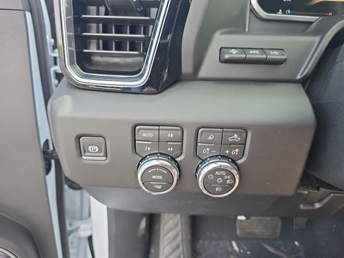 New 2026 GMC Sierra 2500 Denali w/ Technology Package AWD/4WD image 22