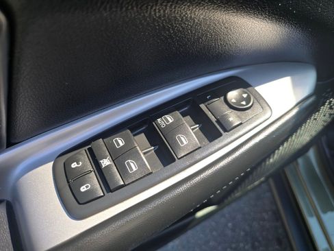 Used 2016 Dodge Journey SE w/ Flexible Seating Group FWD image 32