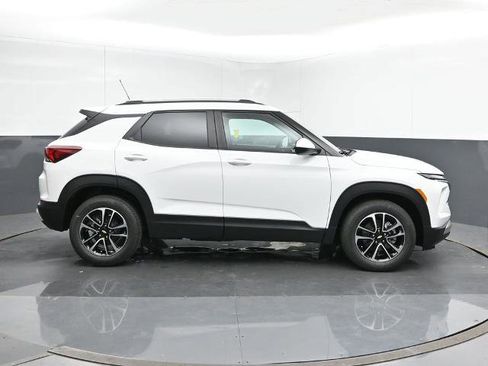 New 2025 Chevrolet TrailBlazer LT w/ Convenience Package image 6