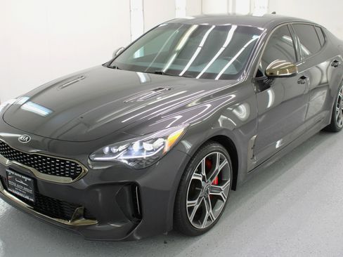 Used 2021 Kia Stinger GT image 4