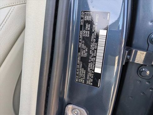 Used 2022 Volvo XC90 T5 Momentum w/ Climate Package image 25