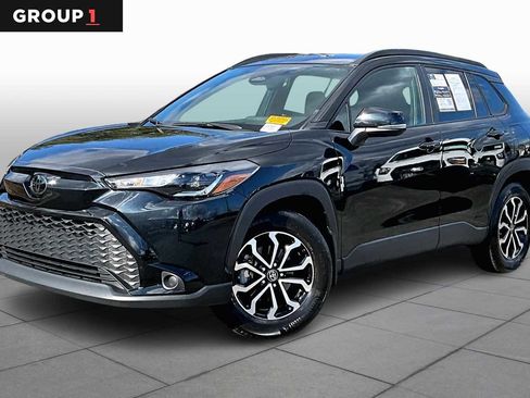 Used 2024 Toyota Corolla Cross SE image 1