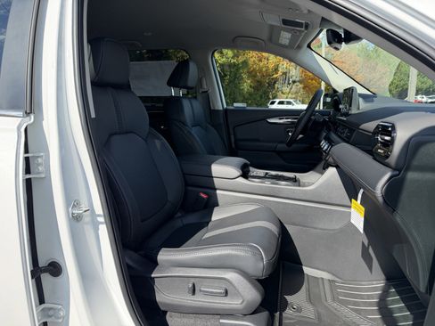 New 2025 Honda Pilot EX-L image 23