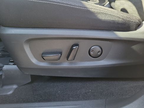 Used 2024 Nissan Pathfinder SV image 25