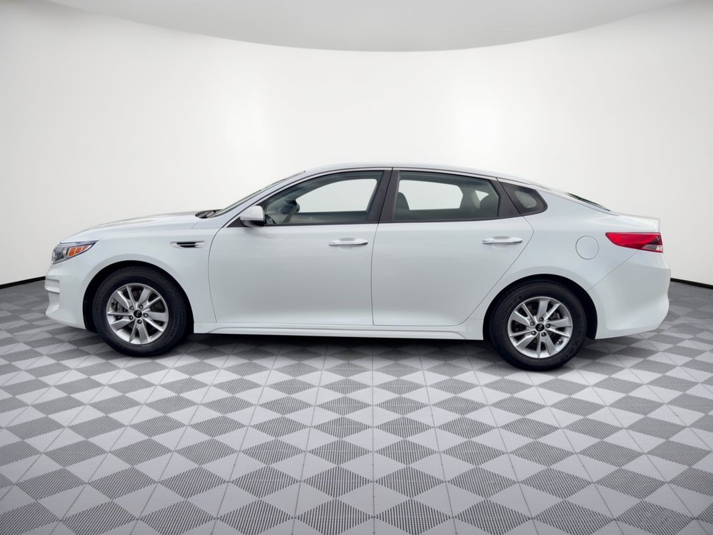Used 2016 Kia Optima LX FWD image 2