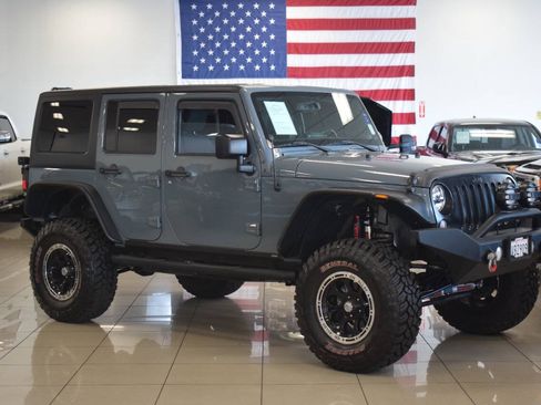 Used 2014 Jeep Wrangler Unlimited Sport w/ Quick Order Package 24S AWD/4WD image 3