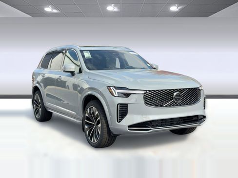New 2026 Volvo XC90 B6 Plus w/ Protection Package image 7