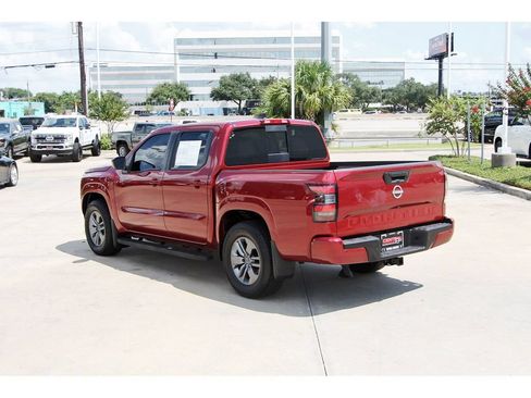 Used 2025 Nissan Frontier SV w/ SV Convenience Package RWD image 3