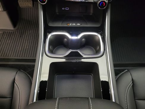 New 2026 Chevrolet Traverse LT w/ Midnight/Sport Edition image 32