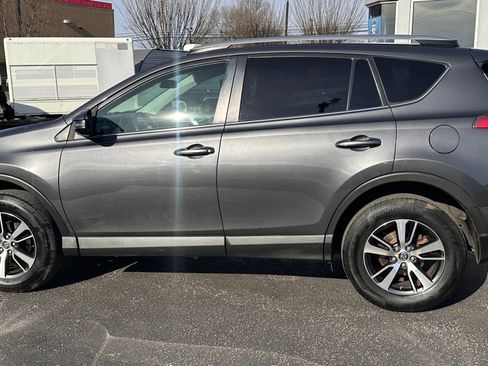 Used 2018 Toyota RAV4 XLE image 8