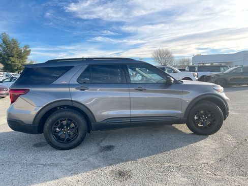 Used 2022 Ford Explorer Timberline image 8