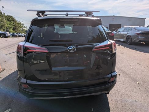 Used 2018 Toyota RAV4 Adventure AWD/4WD image 4