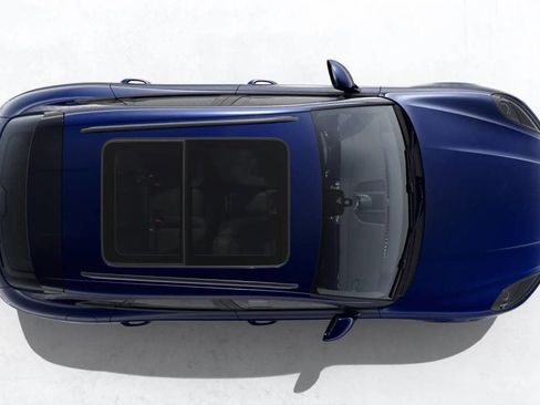 Certified 2026 Porsche Macan AWD/4WD image 9