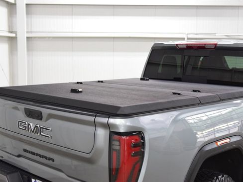 Used 2024 GMC Sierra 2500 AT4 w/ AT4 Preferred Package AWD/4WD image 30