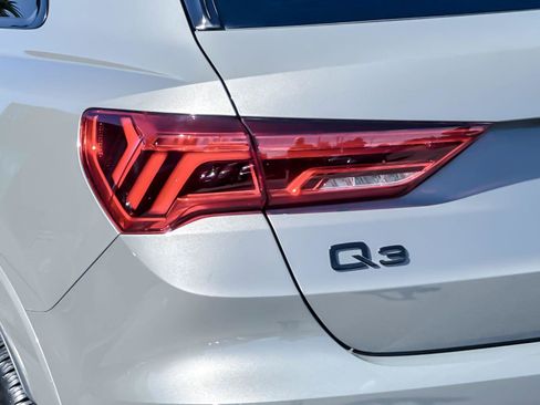 Certified 2023 Audi Q3 2.0T Premium Plus w/ Premium Plus Package image 26
