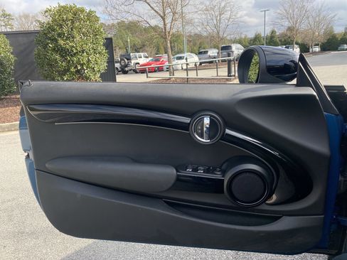 Used 2022 MINI Cooper Cooper image 21