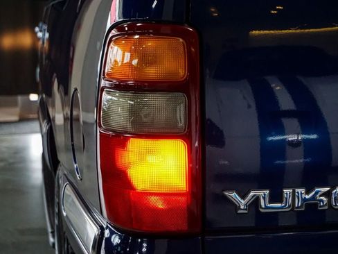 Used 2001 GMC Yukon XL 4WD image 76