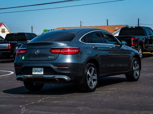 Used 2018 Mercedes-Benz GLC 300 4MATIC Coupe image 4